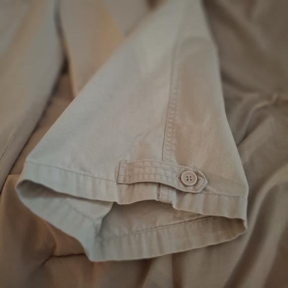 Caribbean Joe Women's Cream Colored Cargo Capris - Picture 4 of 8